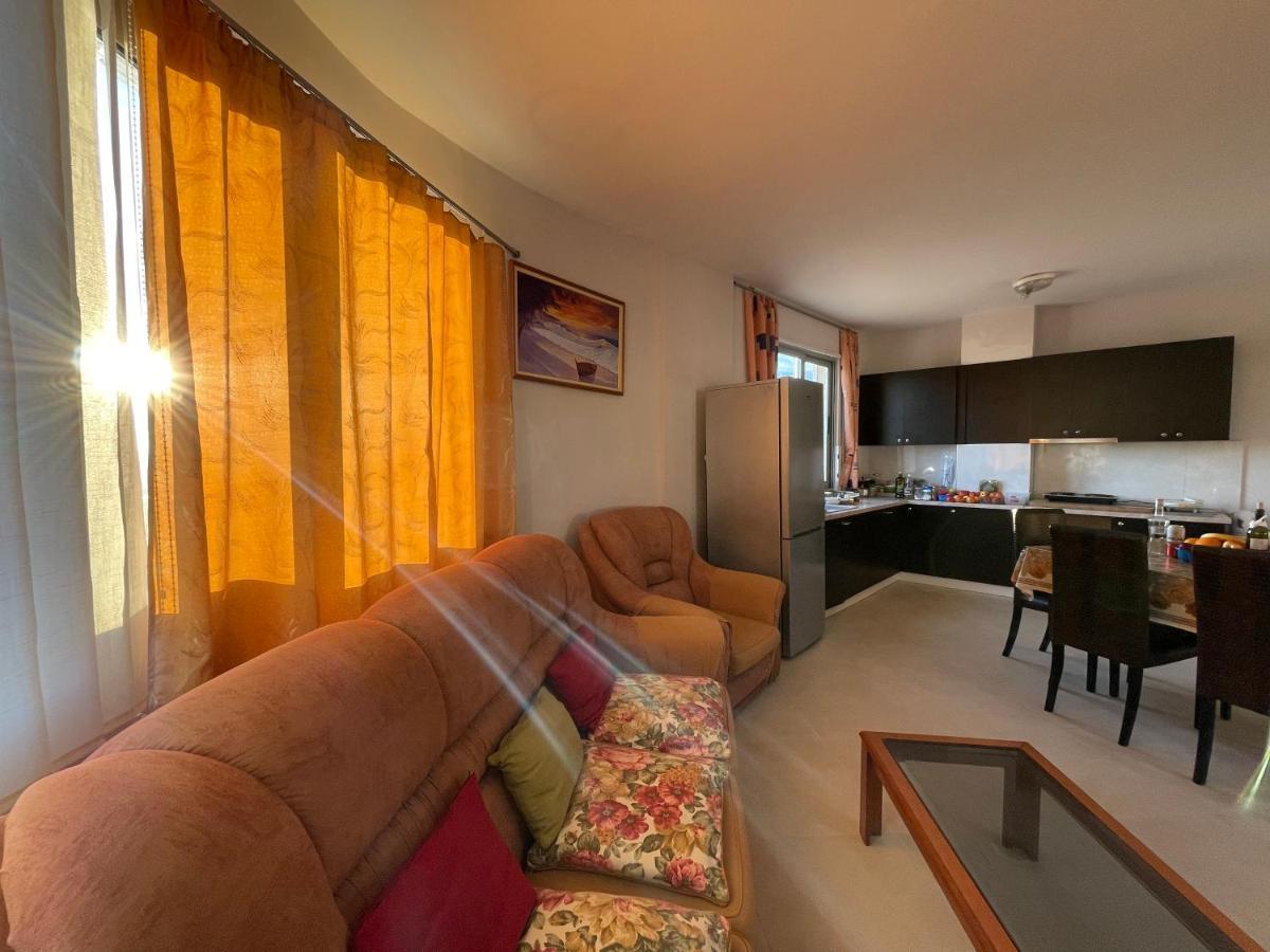 B&B - Private Rooms Tirana Eksteriør billede